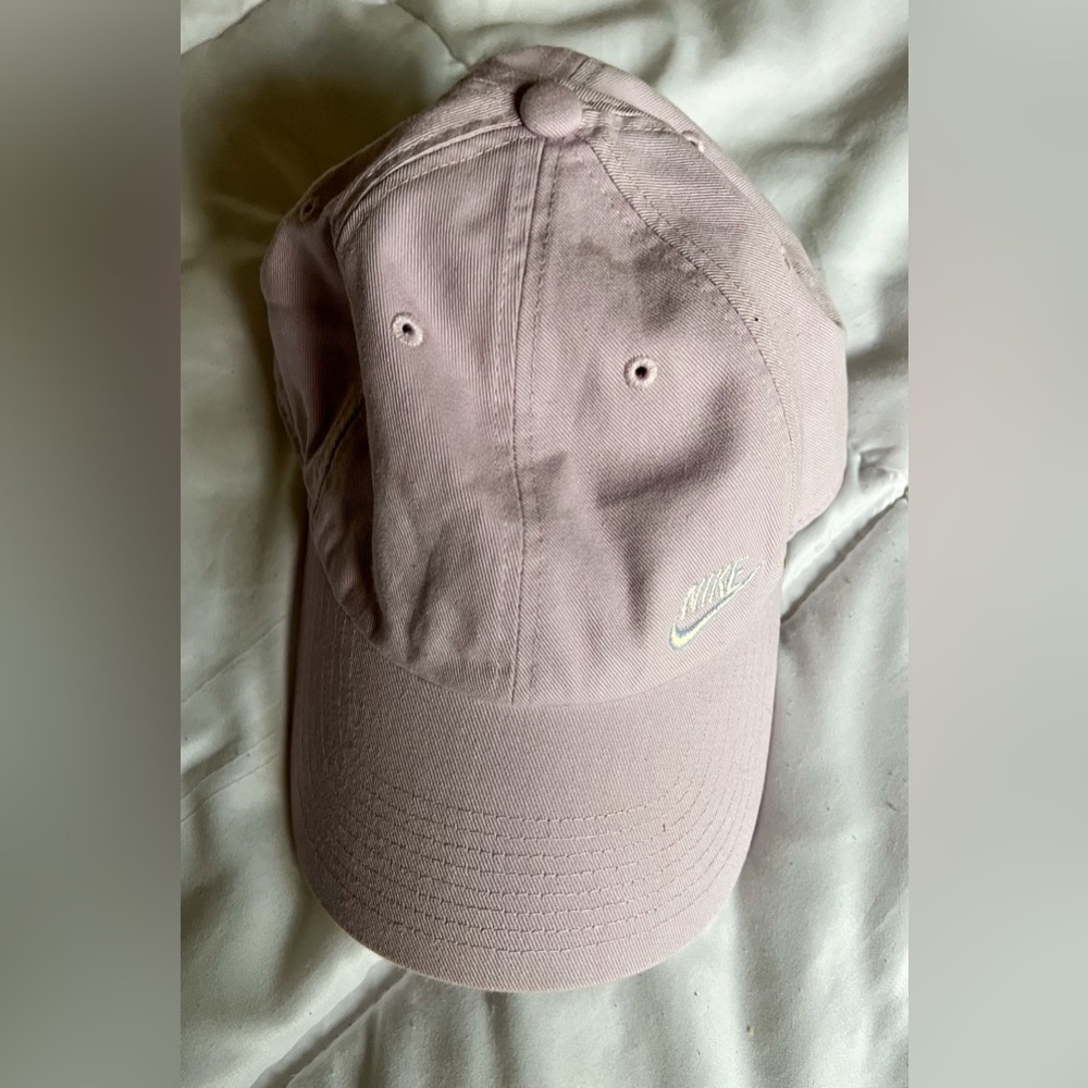 Nike hat (lilac in color)